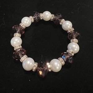 Elegant faux Pearl and Crystal stretch bracelet